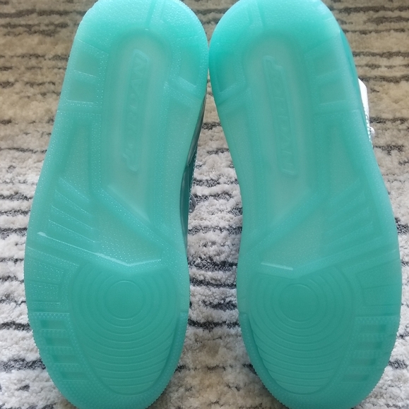 Air Jordan 3 Retro Explorer Size 6.5 - Picture 5 of 7